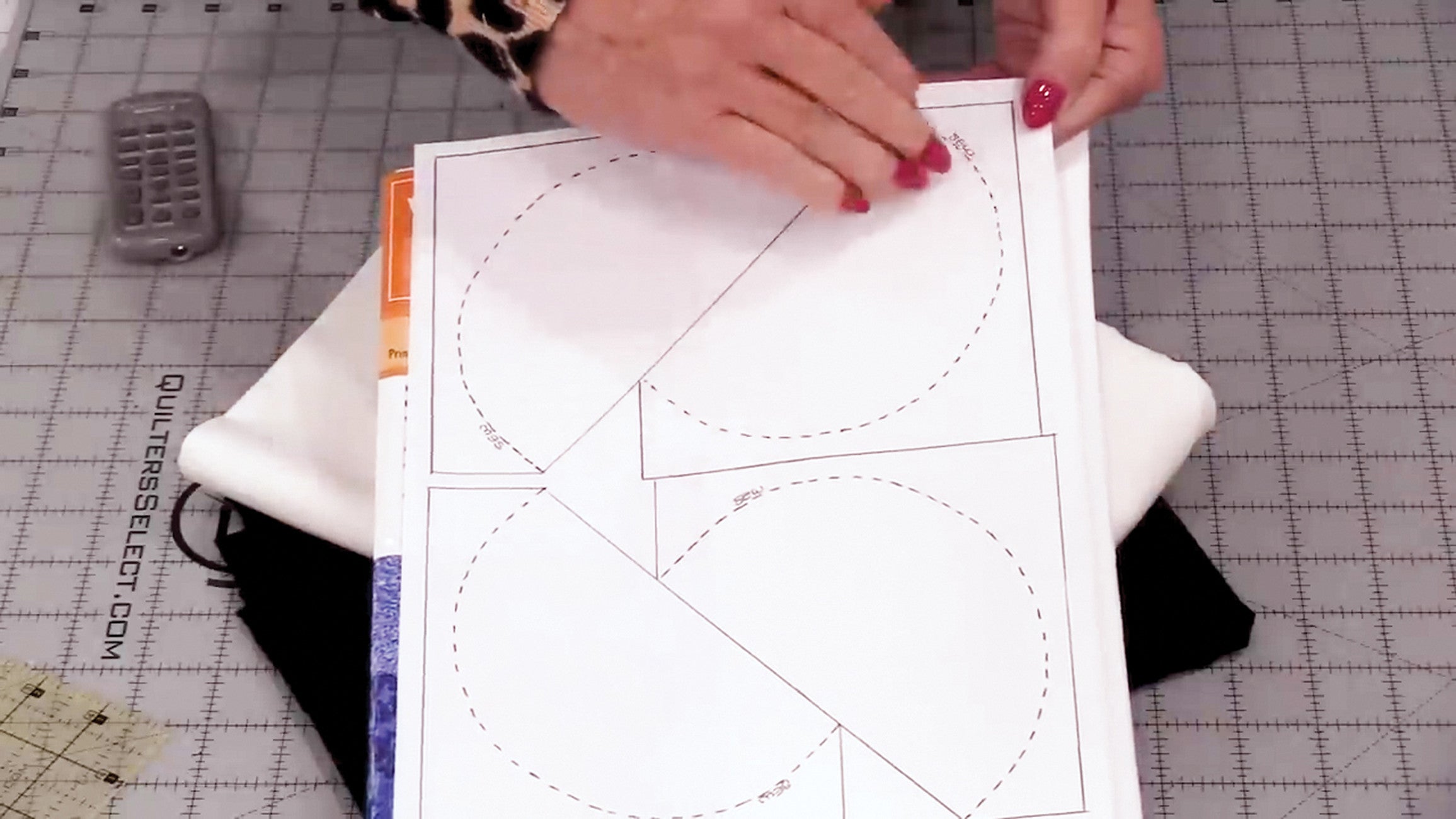 Sew Very Easy Quilt-As-You-Go Clamshells