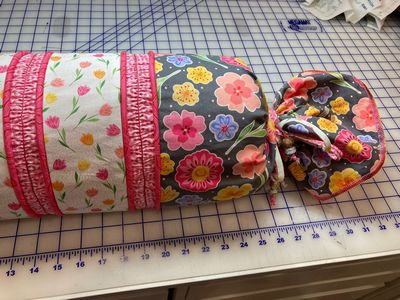Cutting Edge Serger Project Bolster Pillow Pattern