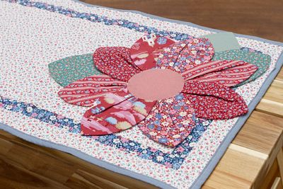 Petal Pop Flower Runner Pattern