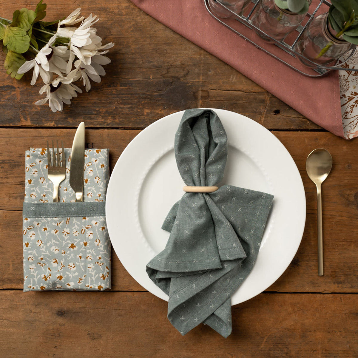 Neat + Tidy Napkin Trio Pattern