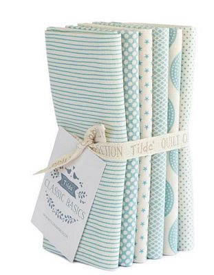 Tilda Basic Classics Fat Quarter Bundle Light Blue